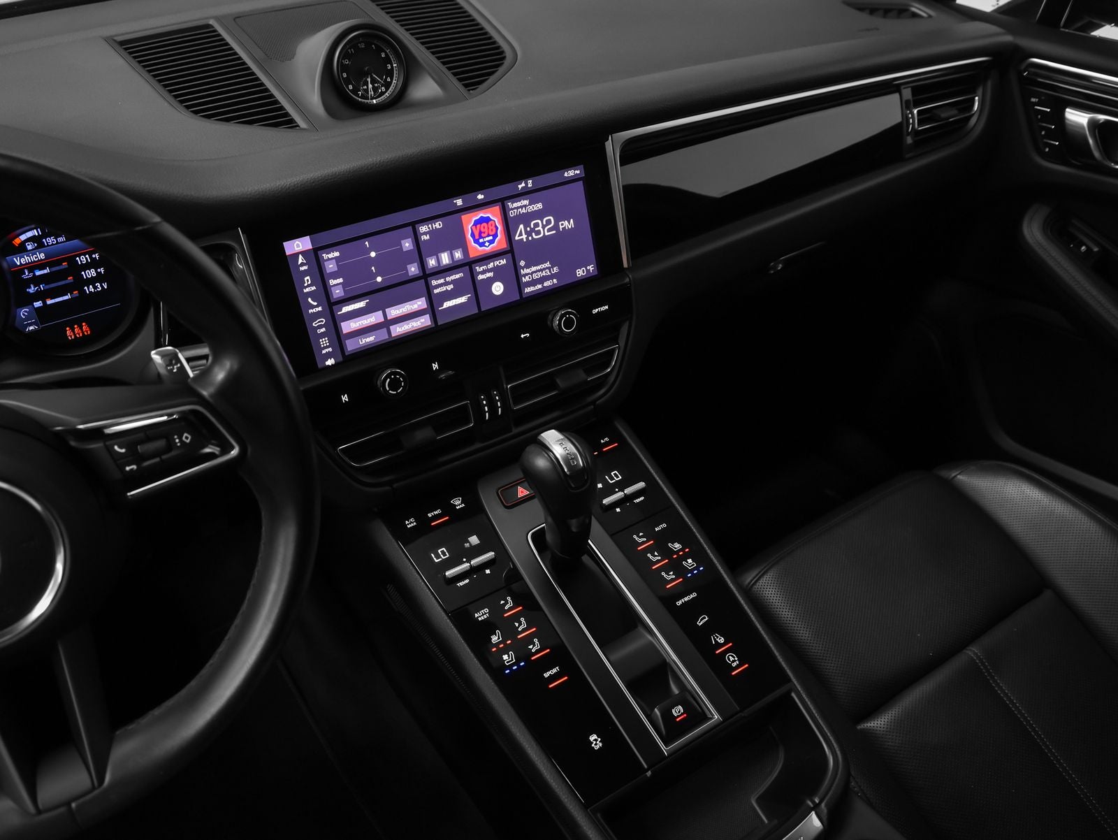 2022 Porsche Macan Macan