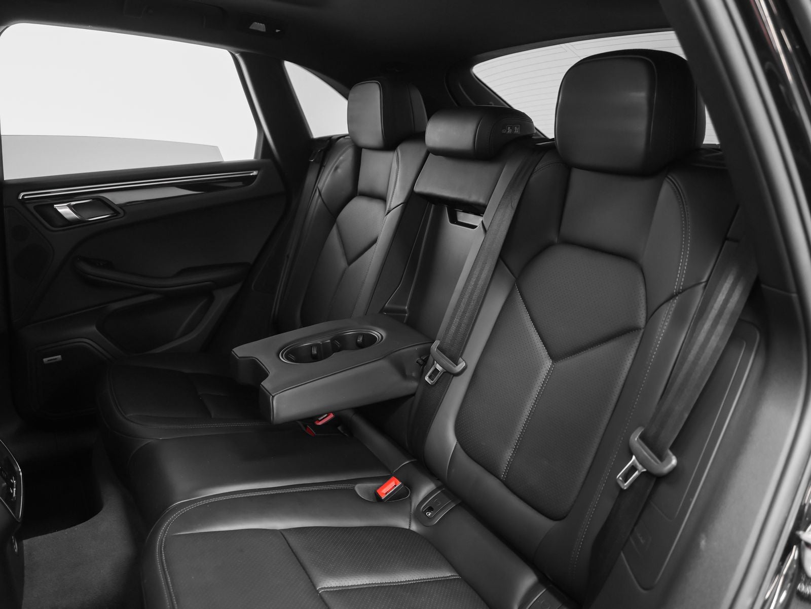2022 Porsche Macan Macan