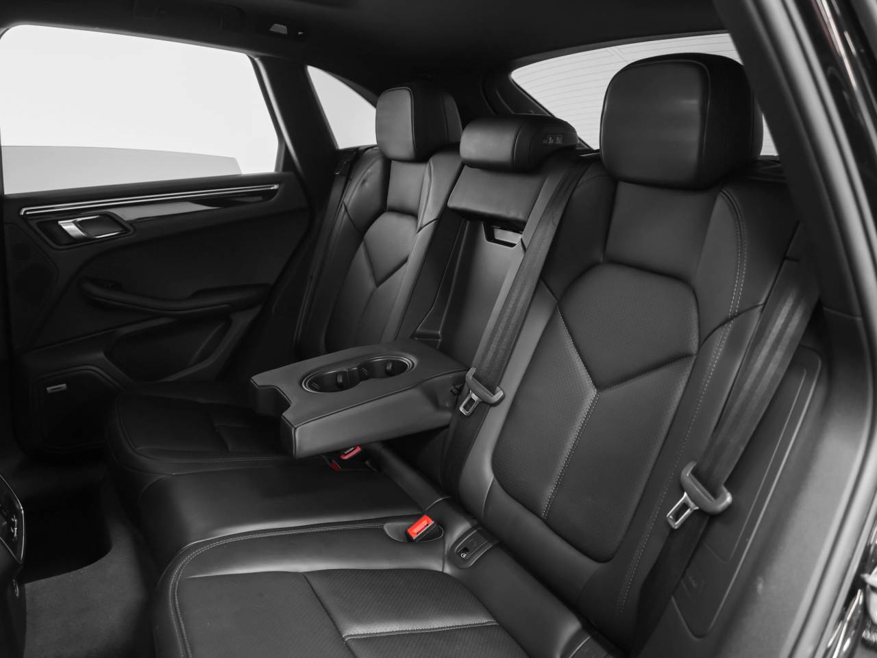 2022 Porsche Macan Macan