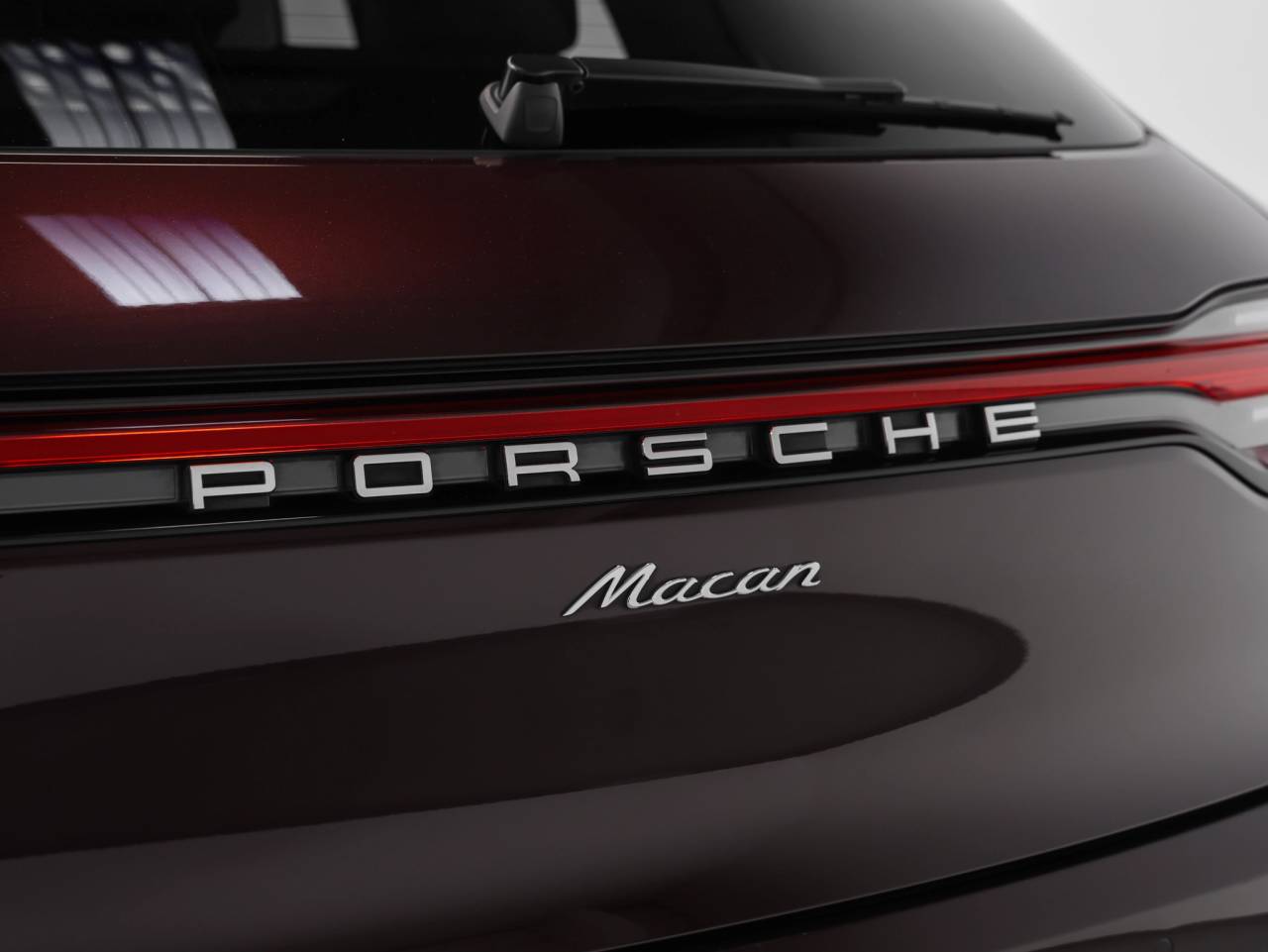 2024 Porsche Macan Base