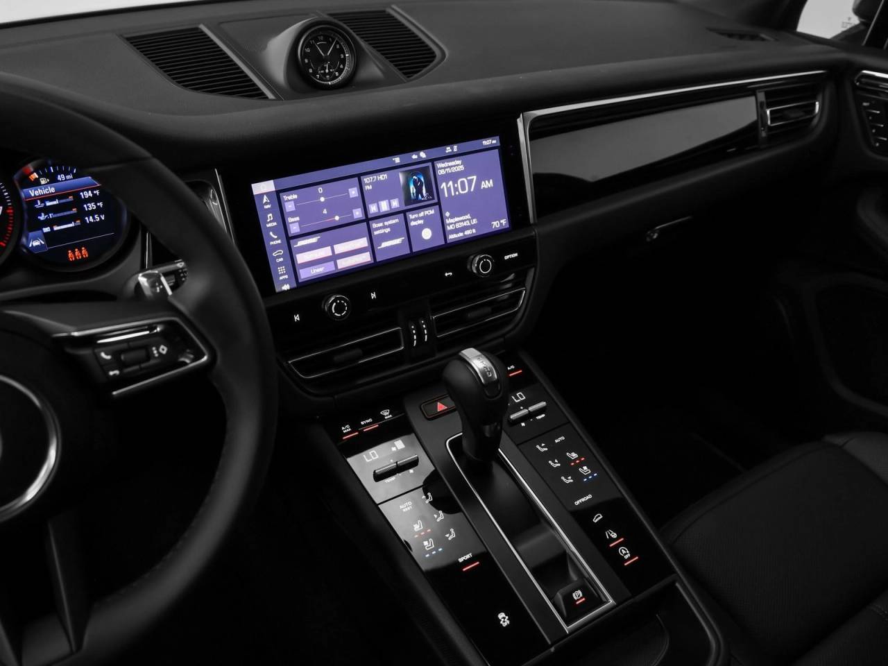 2025 Porsche Macan Base