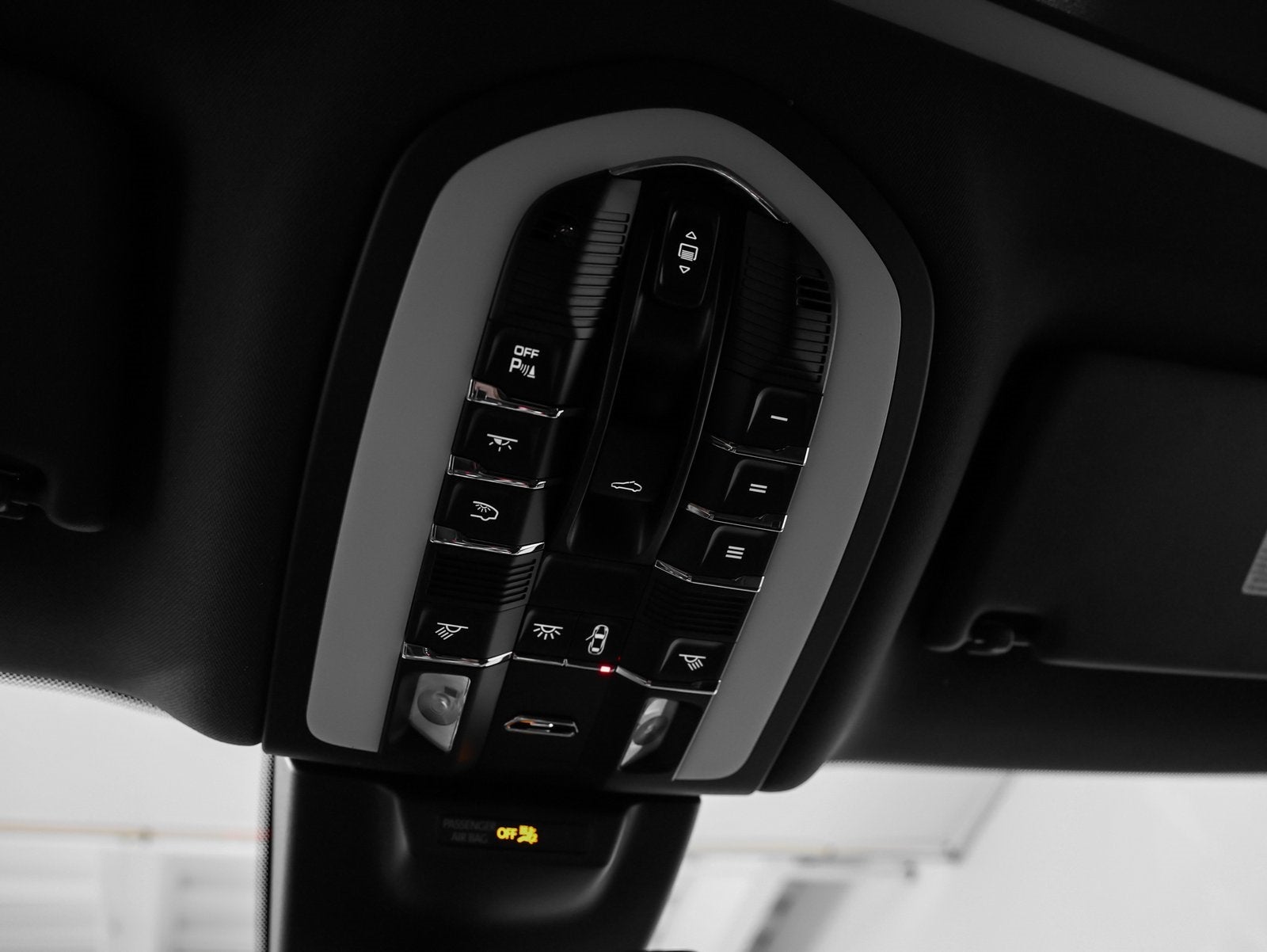 2025 Porsche Macan Macan