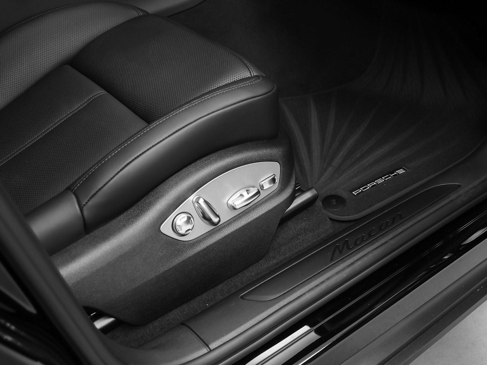 2025 Porsche Macan Macan