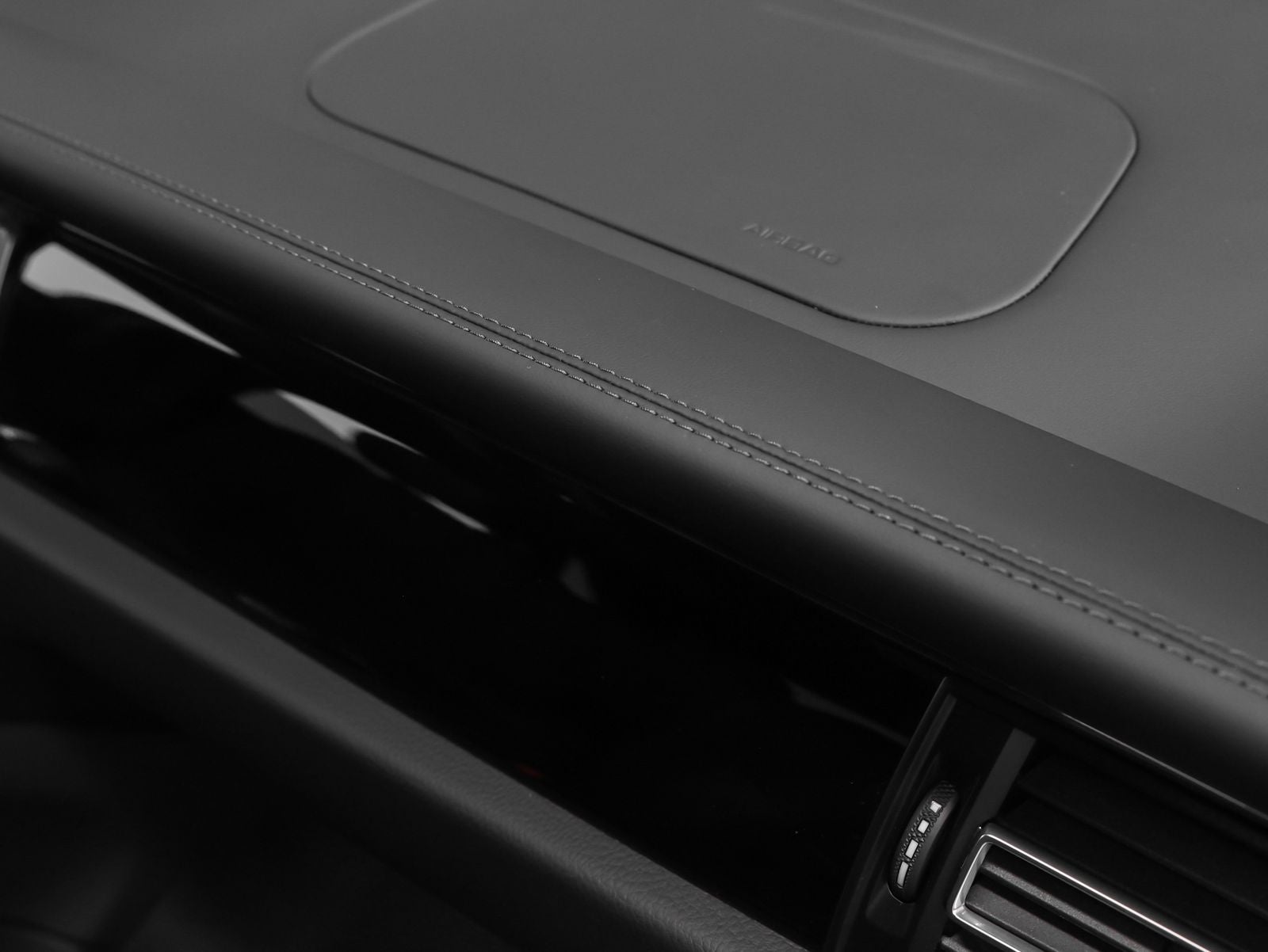 2026 Porsche Macan Macan T
