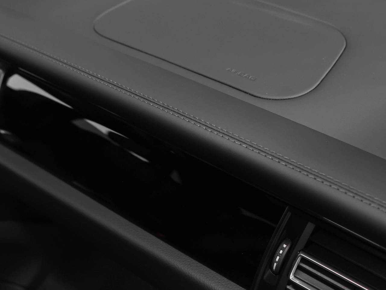 2026 Porsche Macan Macan T