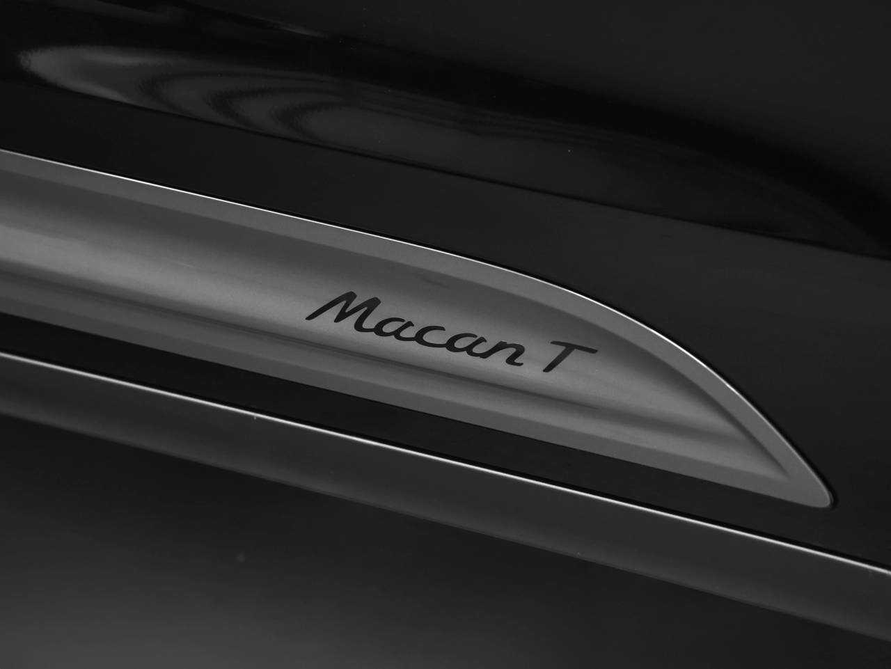 2026 Porsche Macan Macan T