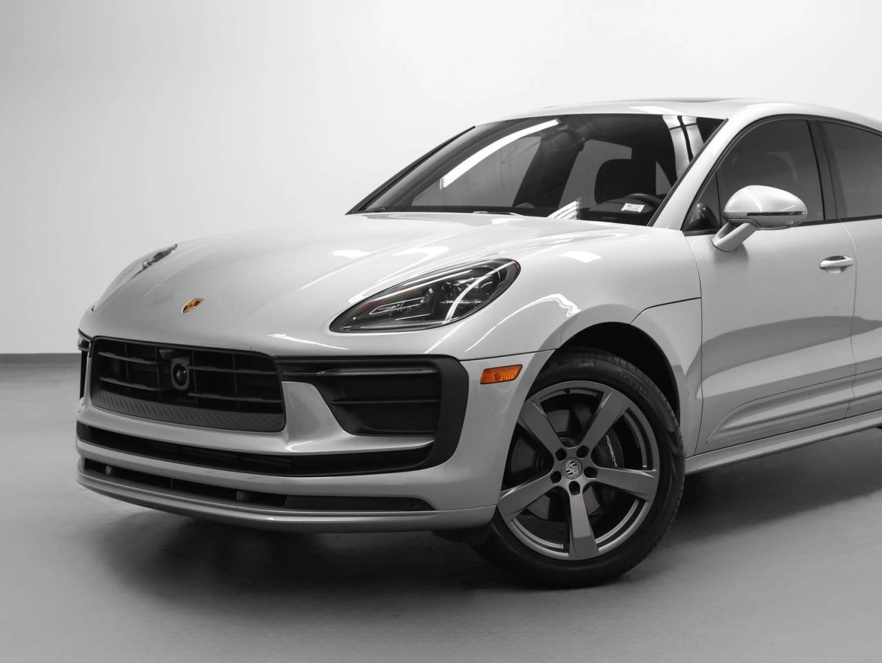 2023 Porsche Macan Macan