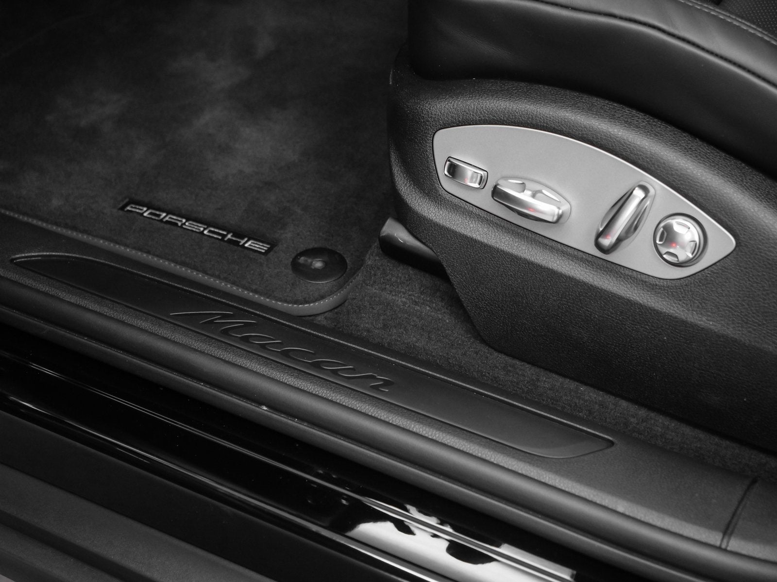 2025 Porsche Macan Macan