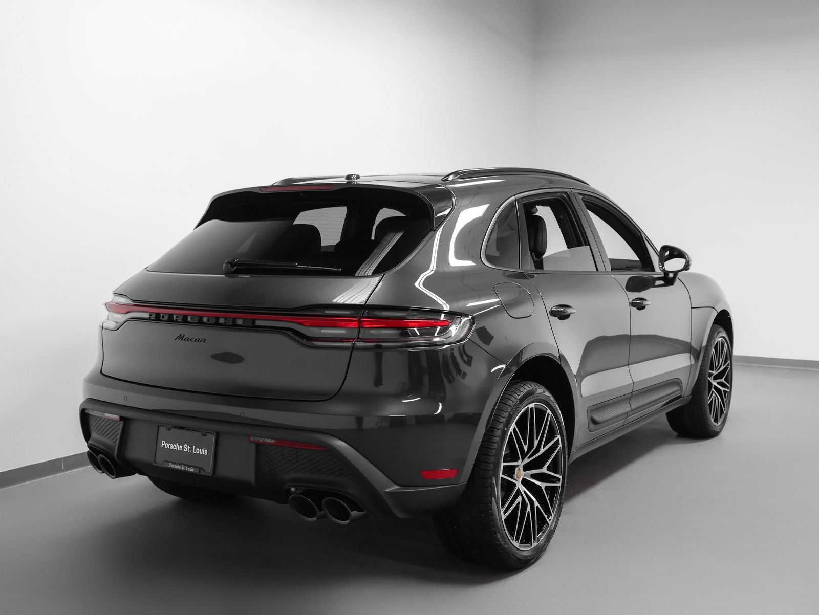 2026 Porsche Macan Base