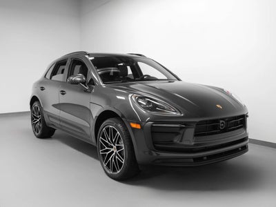 2026 Porsche Macan Base