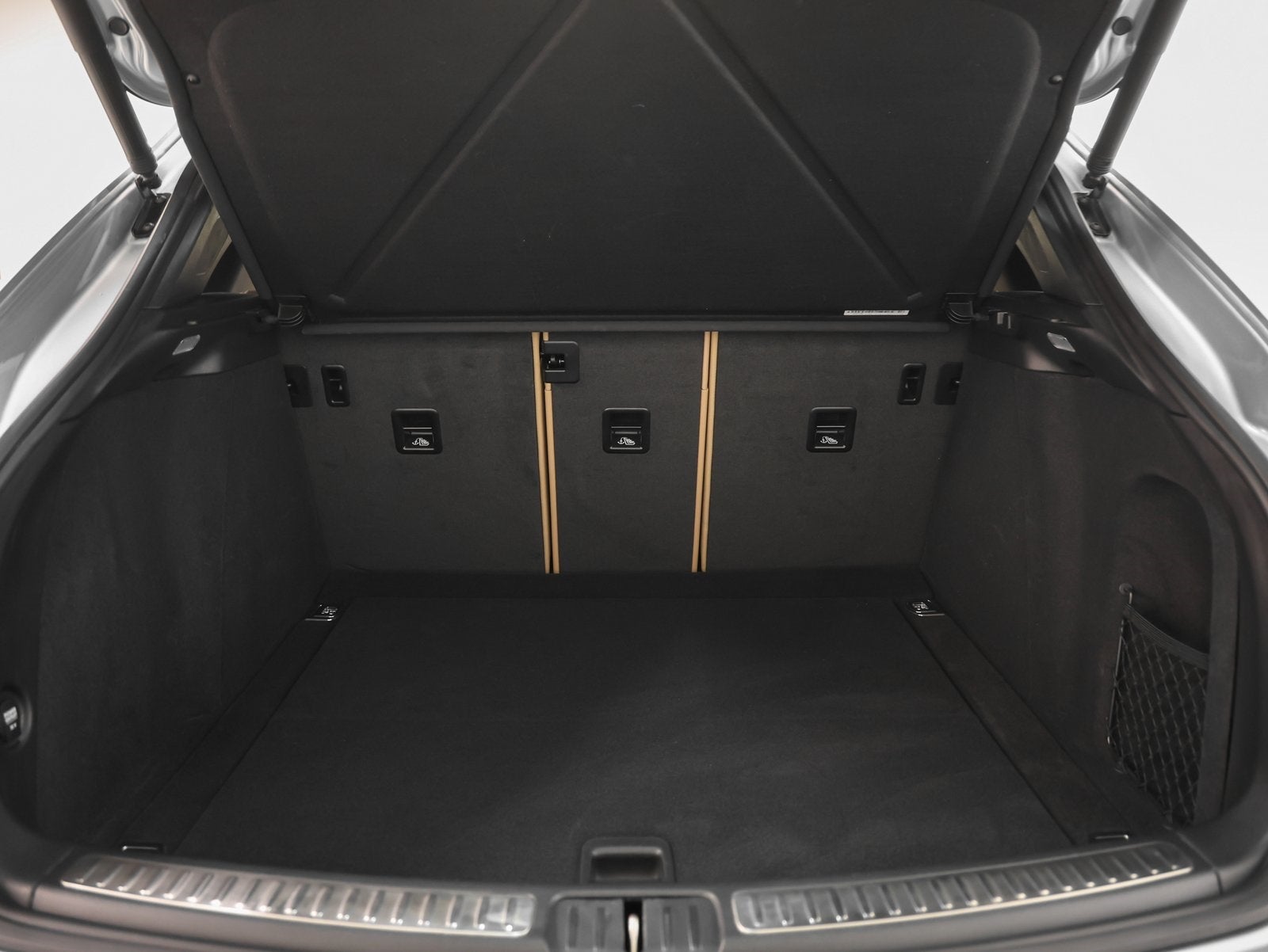 2021 Porsche Macan Macan