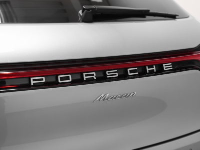 2021 Porsche Macan Macan