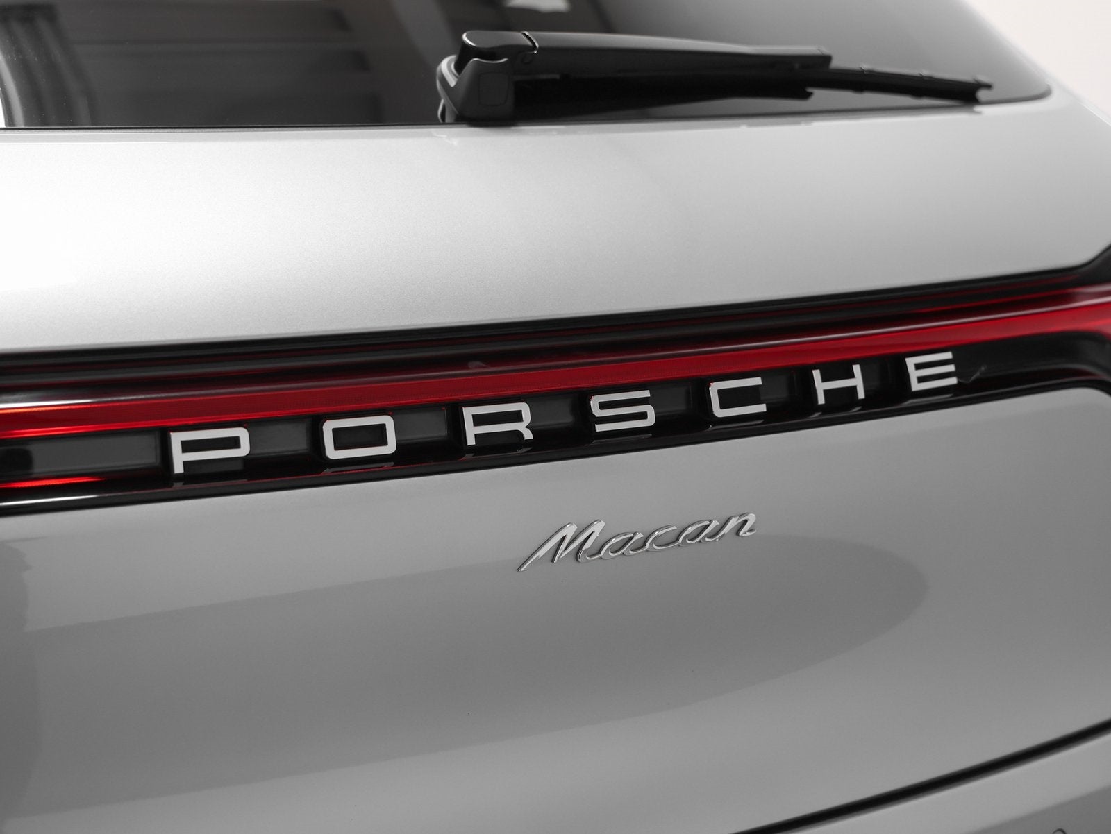 2021 Porsche Macan Macan
