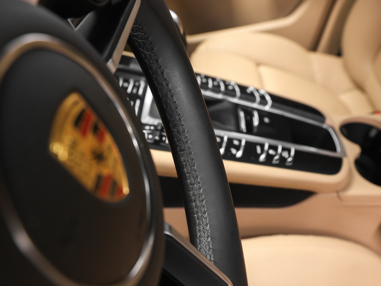 2021 Porsche Macan Macan