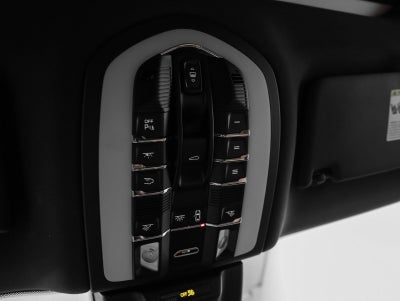 2021 Porsche Macan Macan