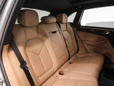 2021 Porsche Macan Macan