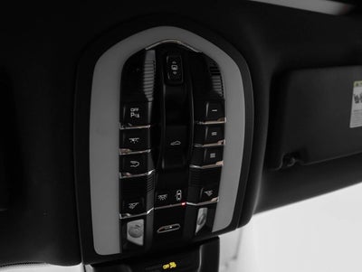 2021 Porsche Macan Macan