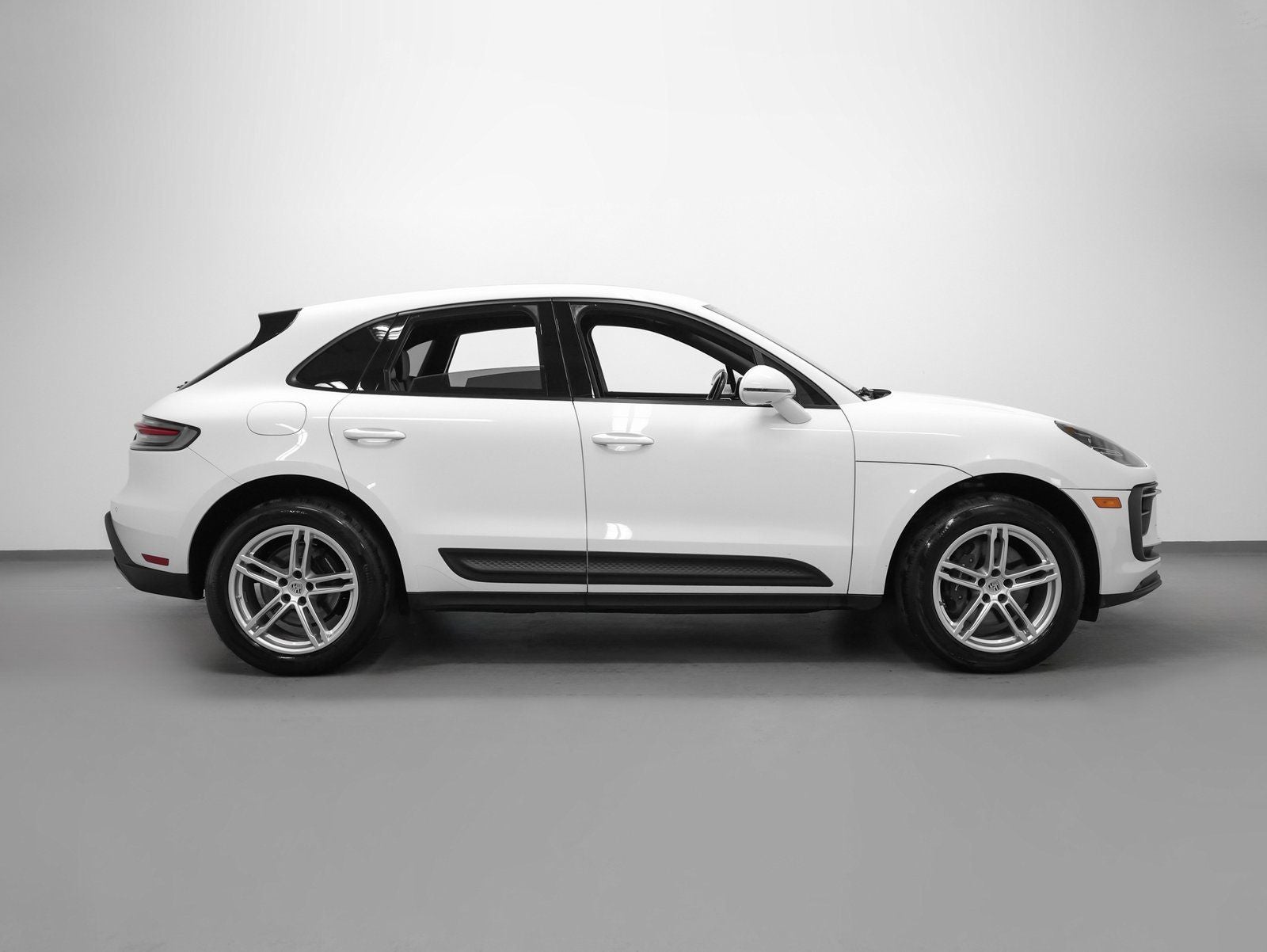 2022 Porsche Macan Macan