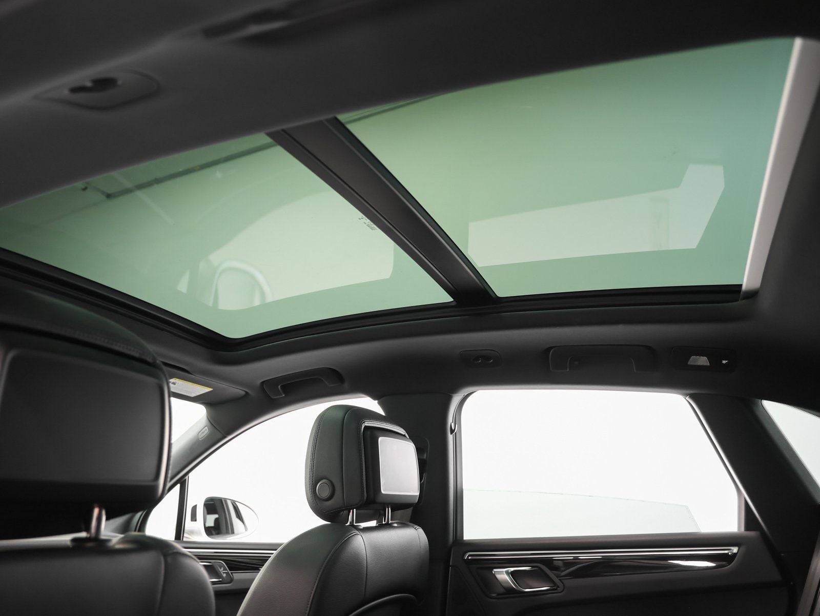 2022 Porsche Macan Macan