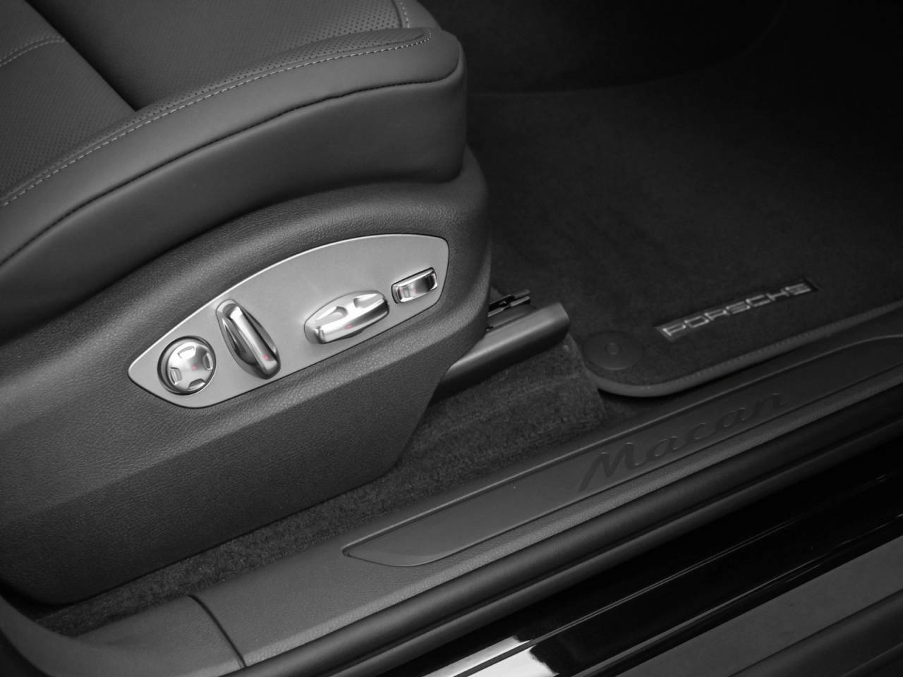 2025 Porsche Macan Macan