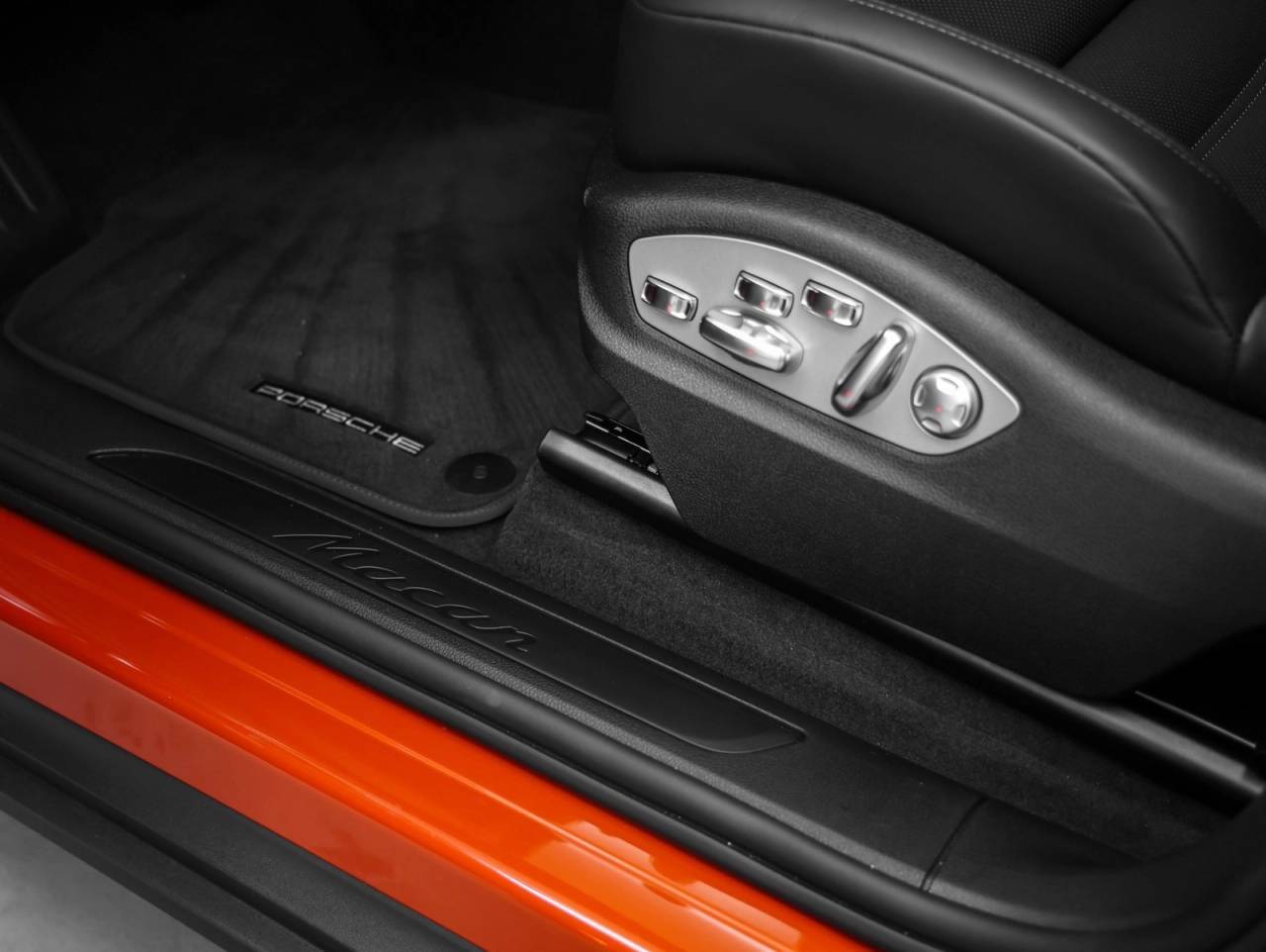 2025 Porsche Macan Macan