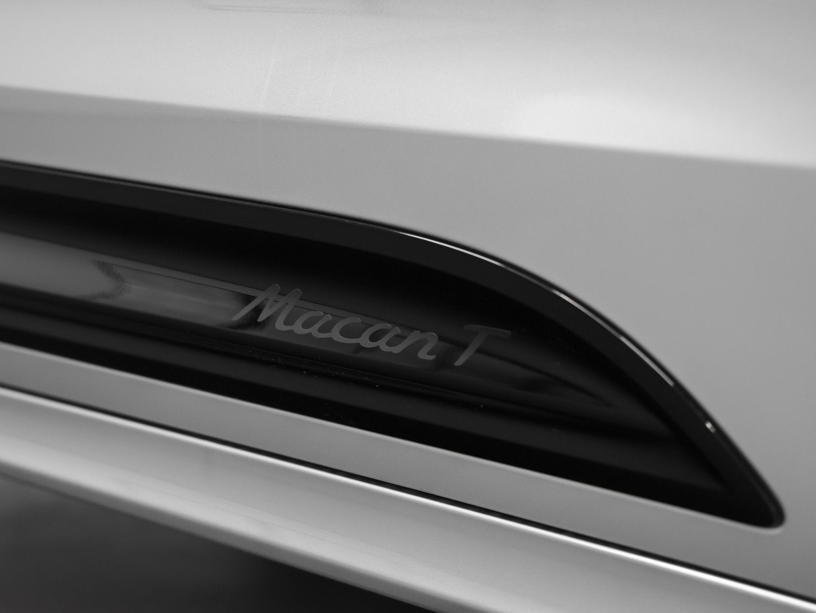 2026 Porsche Macan T