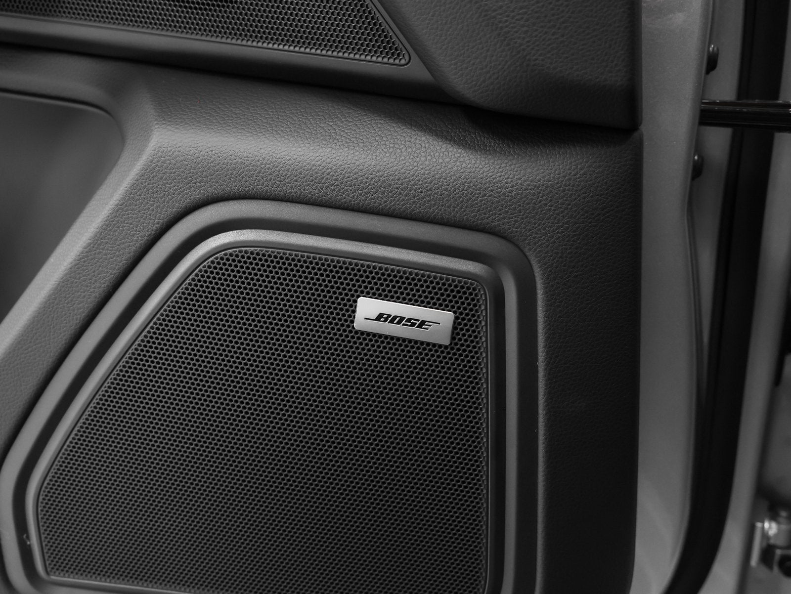 2026 Porsche Macan T