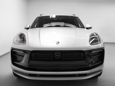 2026 Porsche Macan T