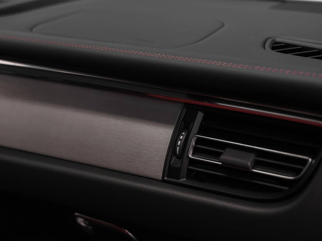 2026 Porsche Macan Macan T