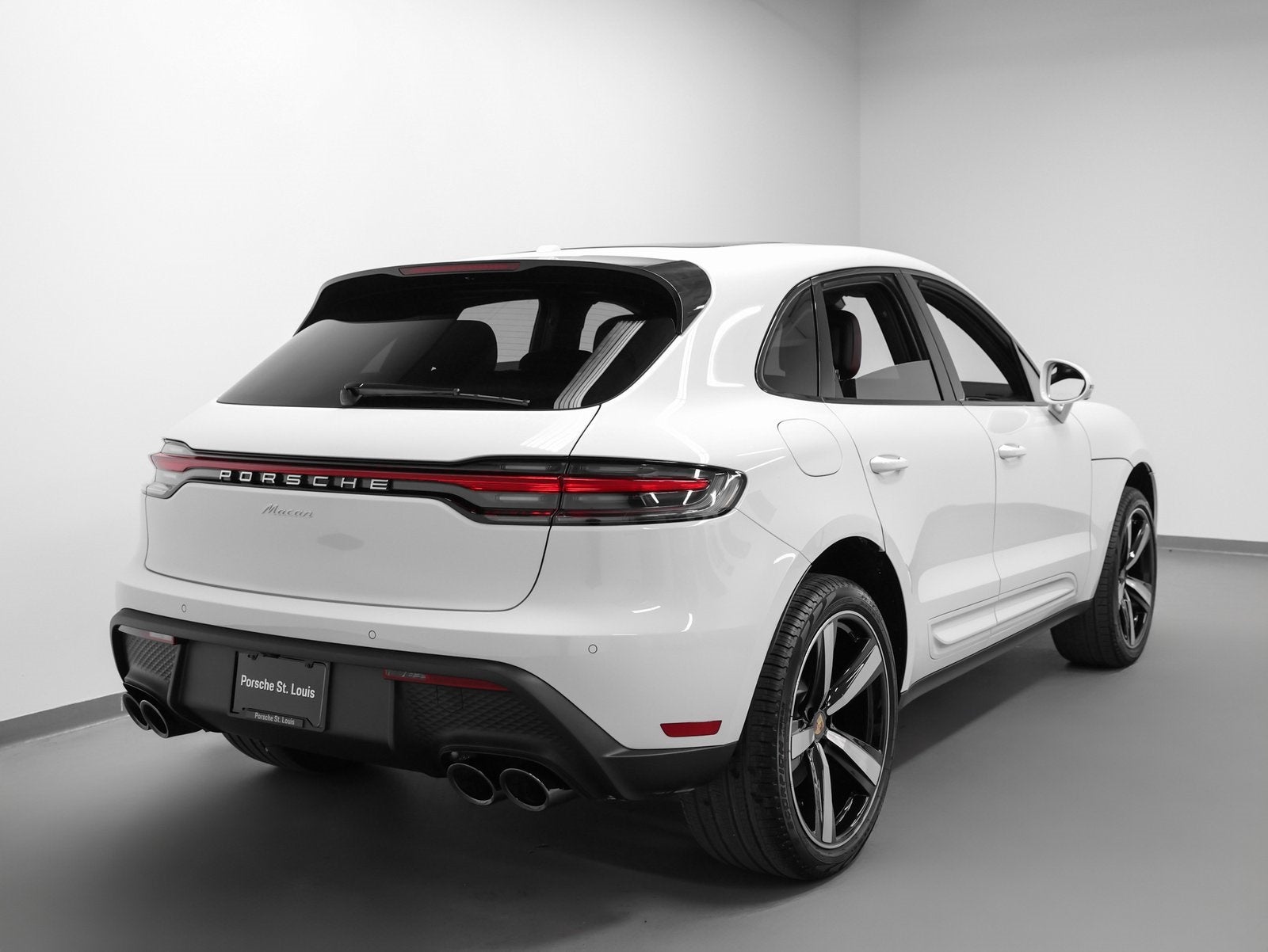 2026 Porsche Macan Base