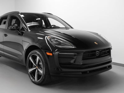 2026 Porsche Macan Base