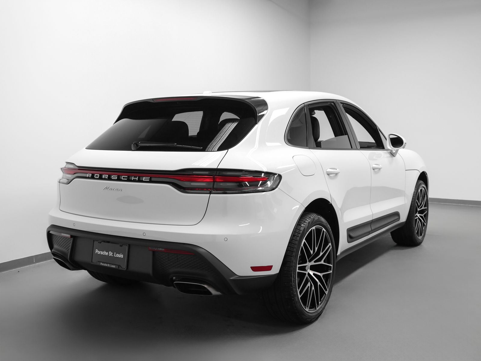 2026 Porsche Macan Base