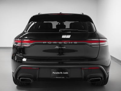 2026 Porsche Macan Base