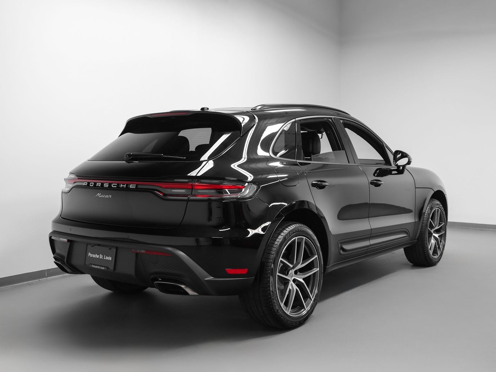 2026 Porsche Macan Base