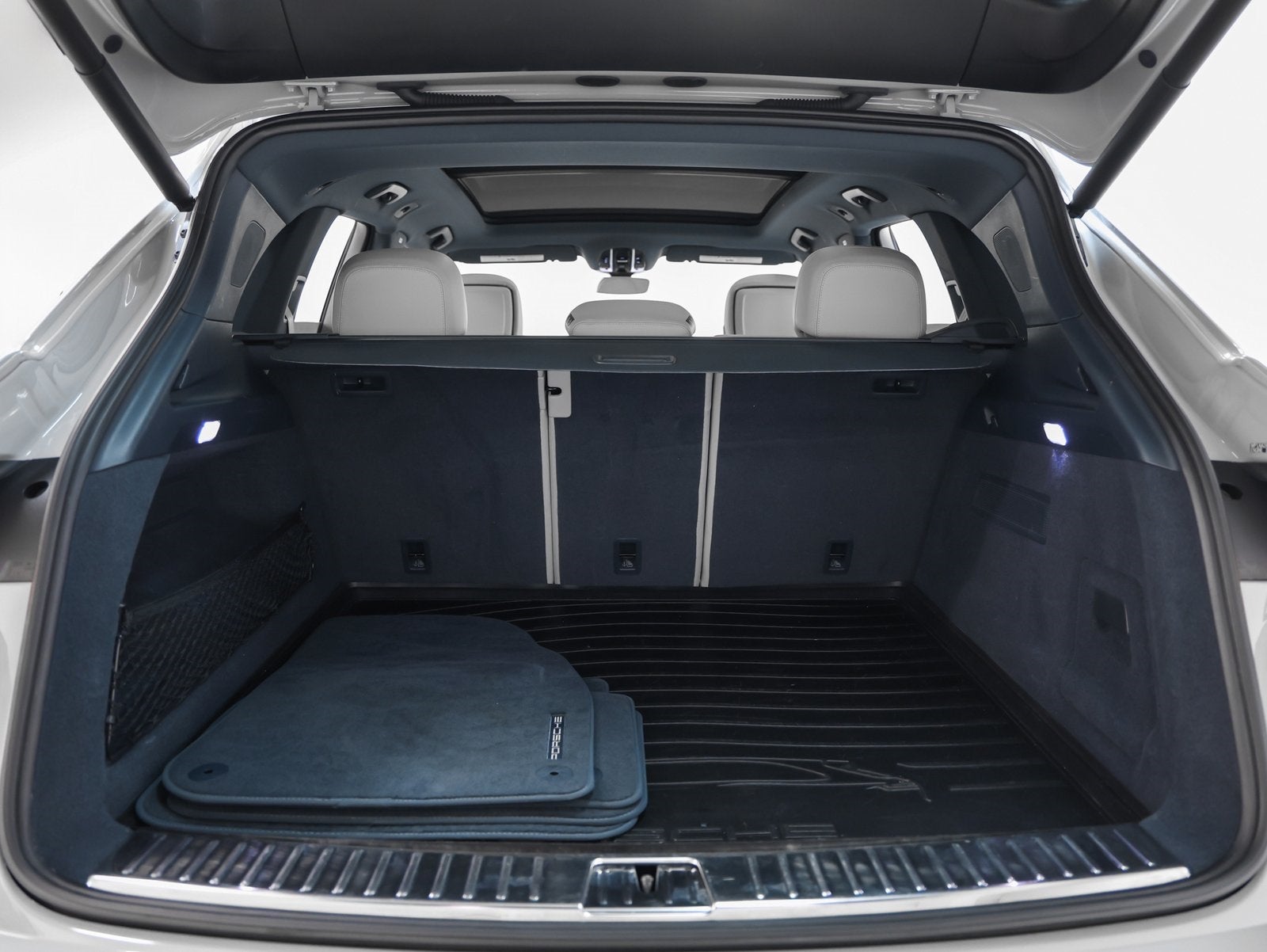 2023 Porsche Cayenne Cayenne Platinum Edition (MY23)