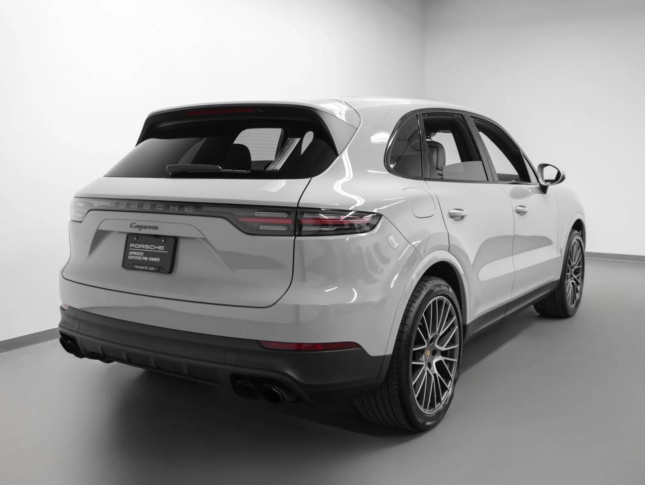 2023 Porsche Cayenne Cayenne Platinum Edition (MY23)