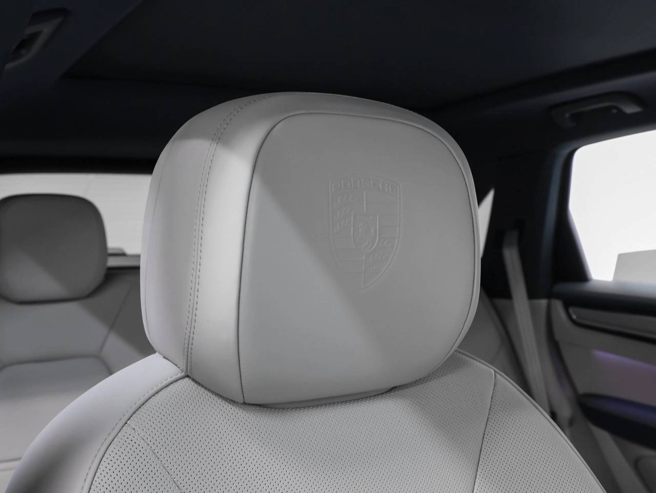 2023 Porsche Cayenne Cayenne Platinum Edition (MY23)