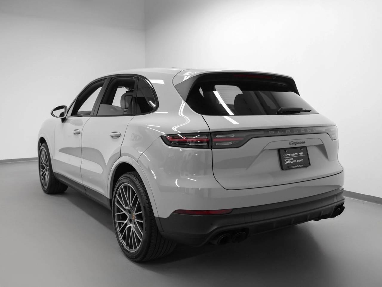 2023 Porsche Cayenne Cayenne Platinum Edition (MY23)
