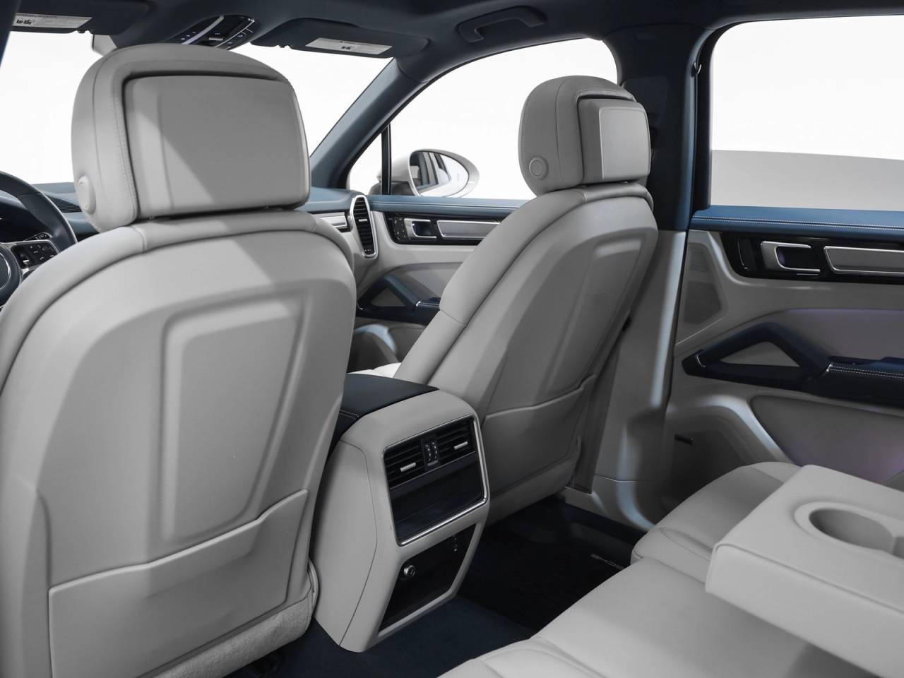 2023 Porsche Cayenne Cayenne Platinum Edition (MY23)