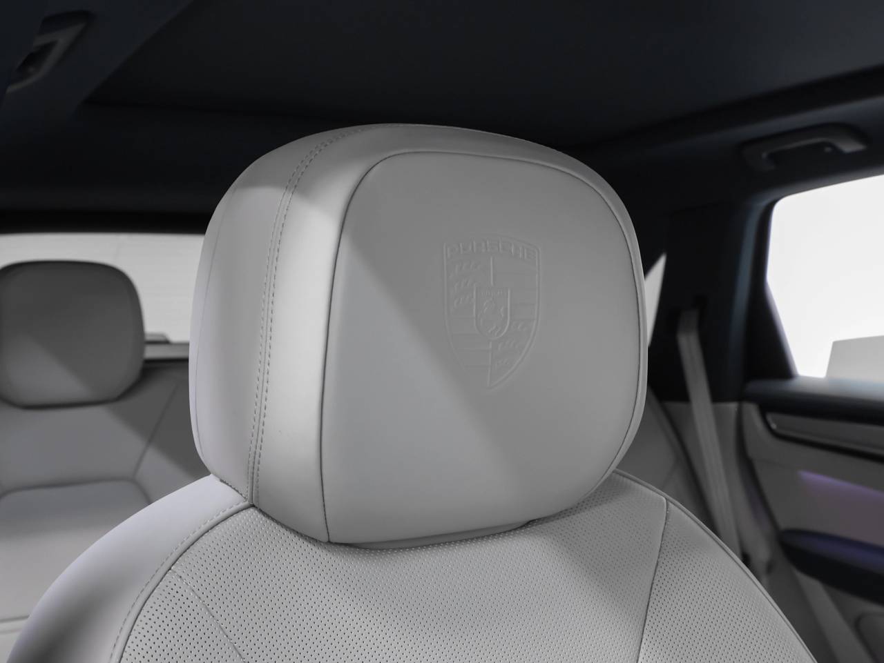 2023 Porsche Cayenne Cayenne Platinum Edition (MY23)