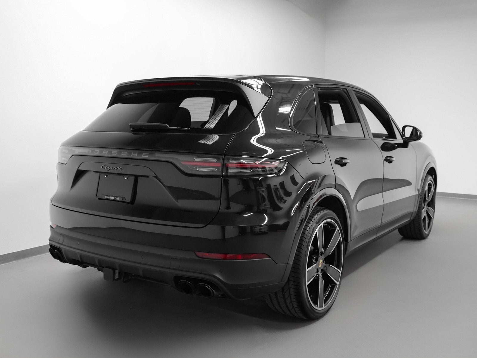 2023 Porsche Cayenne Cayenne Platinum Edition (MY23)