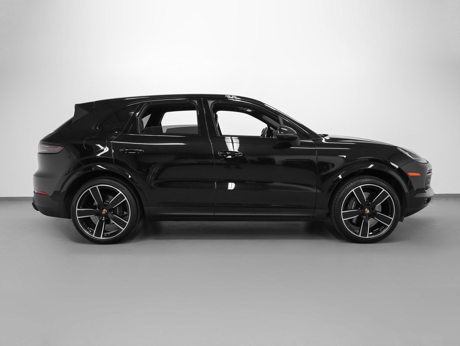 2023 Porsche Cayenne Cayenne Platinum Edition (MY23)