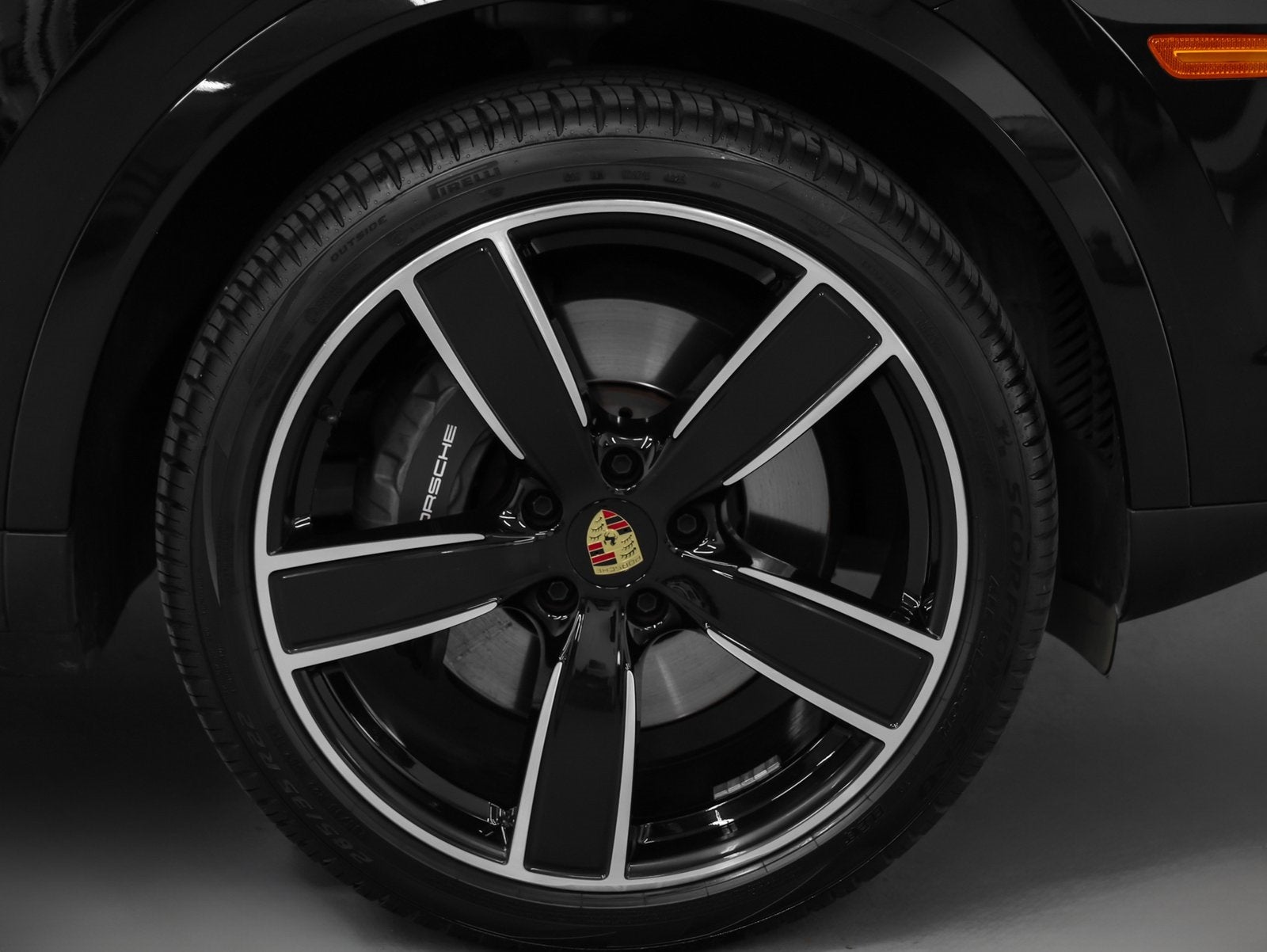 2023 Porsche Cayenne Cayenne Platinum Edition (MY23)