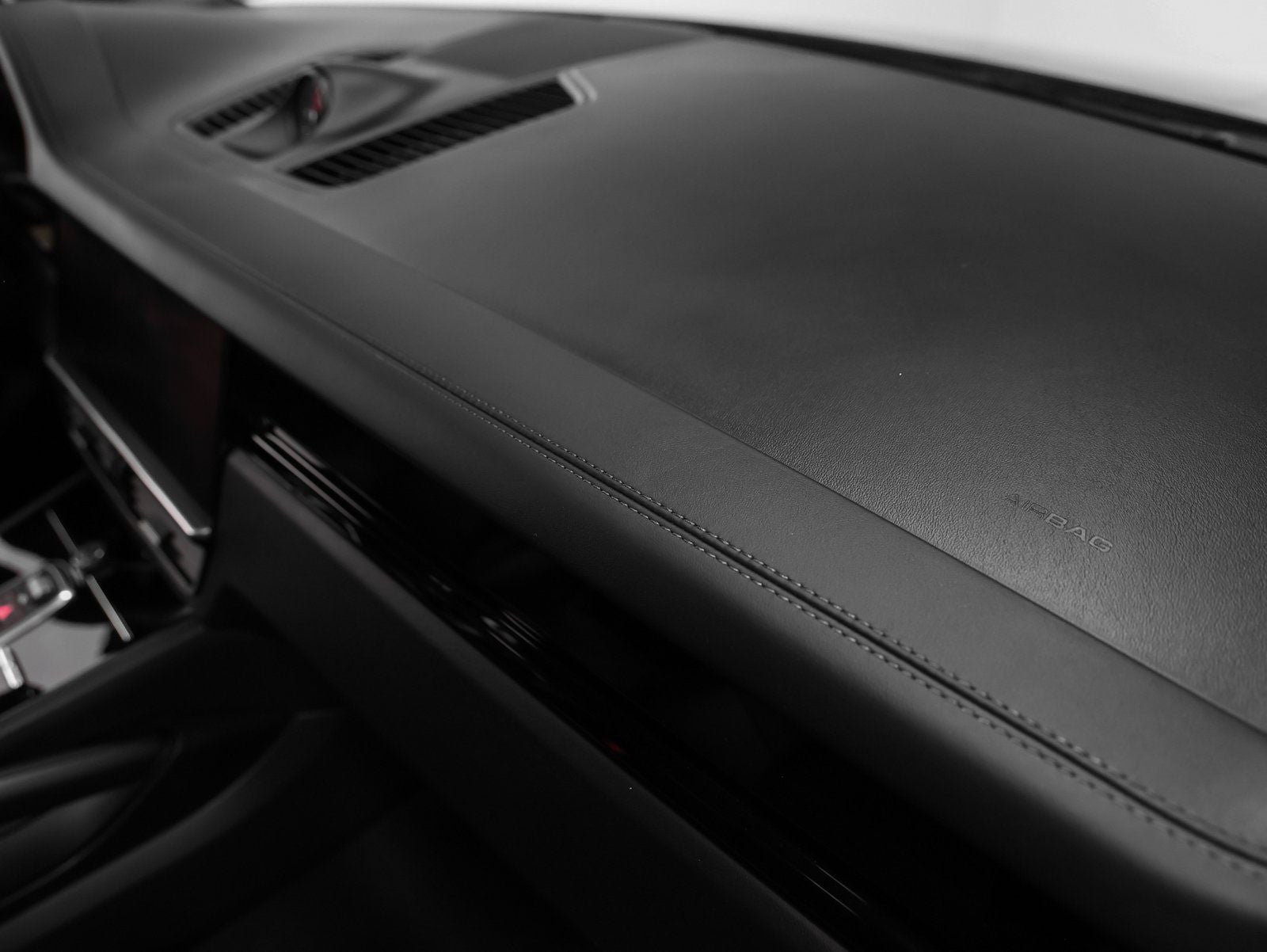 2023 Porsche Cayenne Cayenne Platinum Edition (MY23)