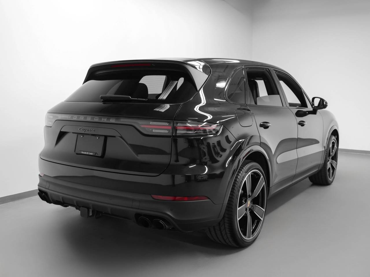2023 Porsche Cayenne Cayenne Platinum Edition (MY23)