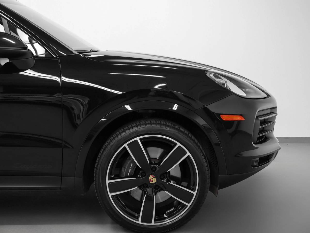 2023 Porsche Cayenne Cayenne Platinum Edition (MY23)