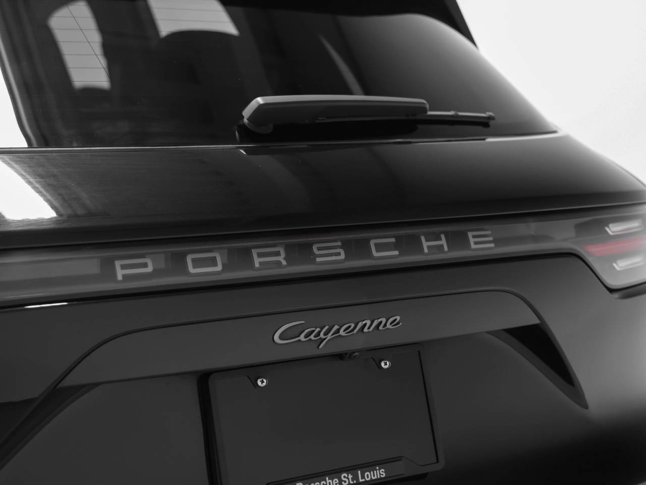 2023 Porsche Cayenne Cayenne Platinum Edition (MY23)