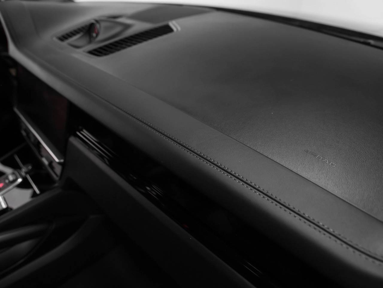 2023 Porsche Cayenne Cayenne Platinum Edition (MY23)