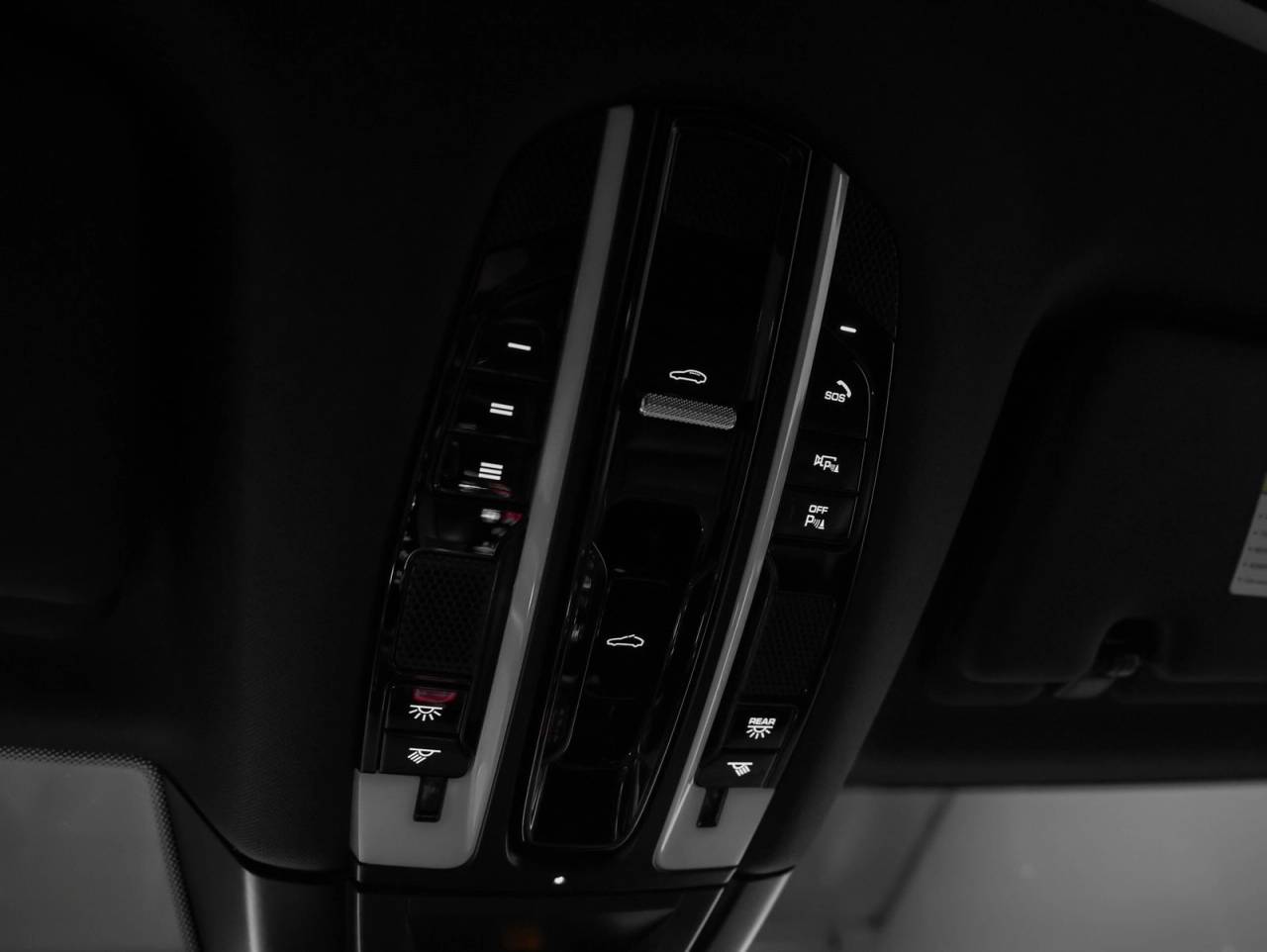 2023 Porsche Cayenne Cayenne Platinum Edition (MY23)