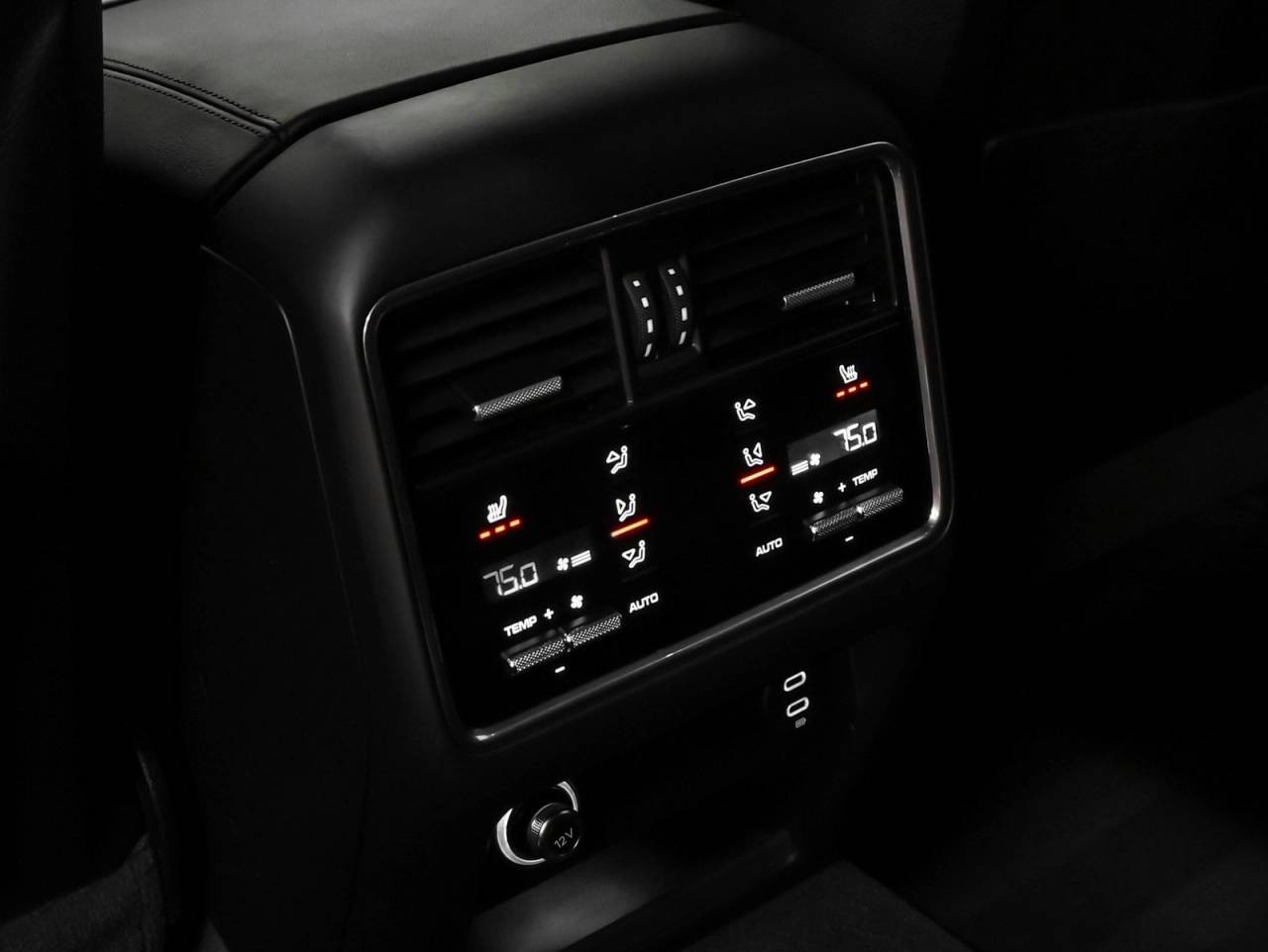 2023 Porsche Cayenne Cayenne Platinum Edition (MY23)